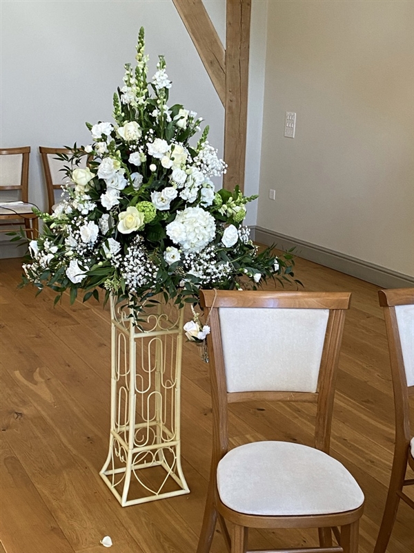 PEDESTAL ARRANGEMENTS FOR YOUR VENUE